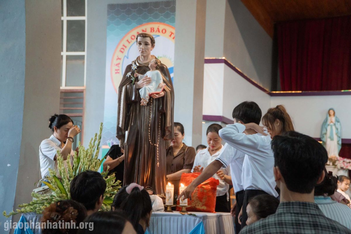 Dưới Bóng Thánh Antôn – Ngày Hành Hương Của Hy Vọng Tại Giáo Xứ Khe Sắn